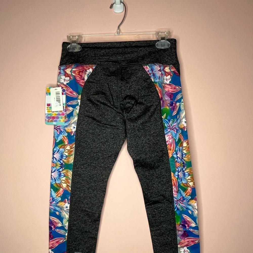 NWT LuLaRoe Jade Leggings with Floral and Gray Design